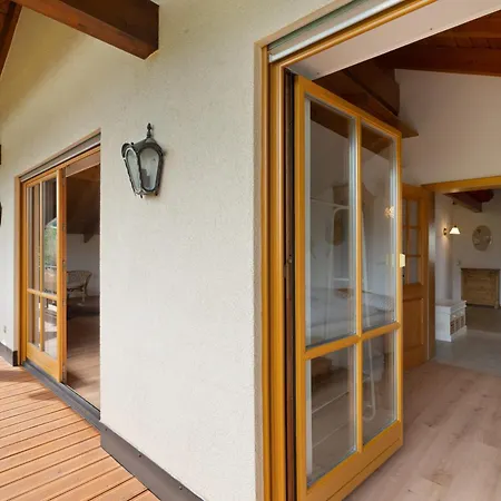 度假居 Felsenland Idyll